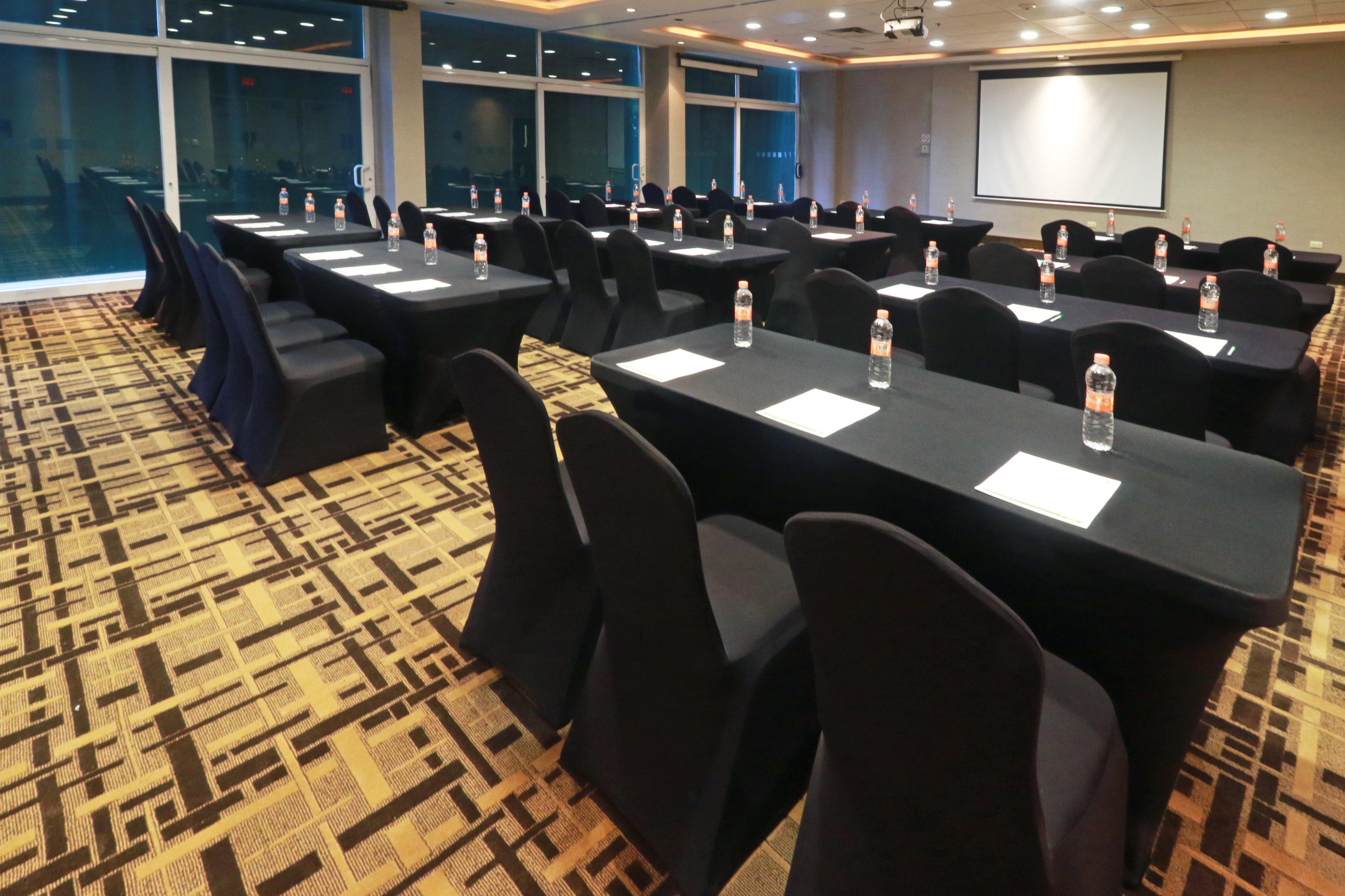 Holiday Inn Reynosa Industrial Poniente By Ihg Exterior photo